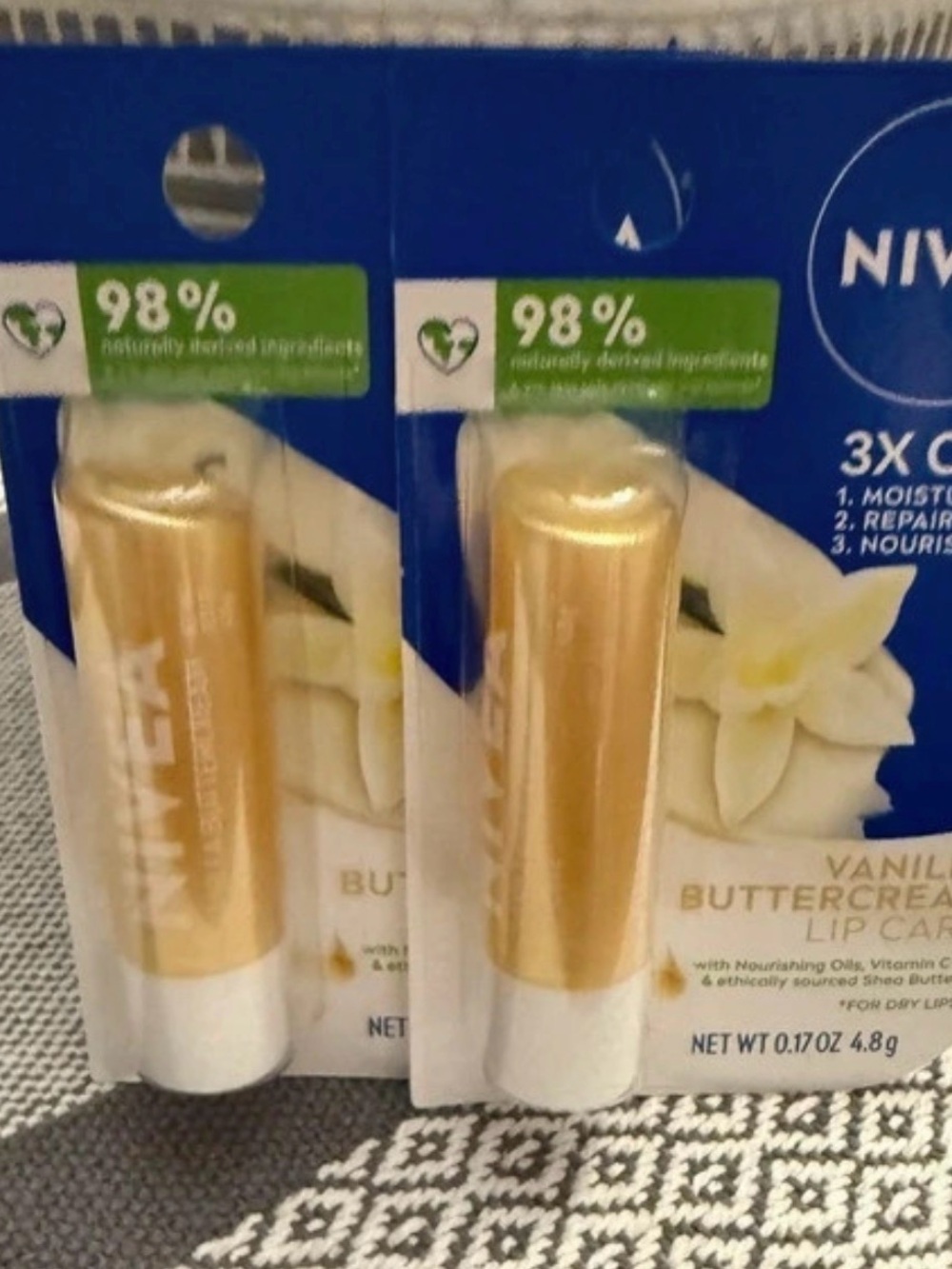 NIVEA Vanilla Buttercream Moisturizing Lip Care Stick - Gold